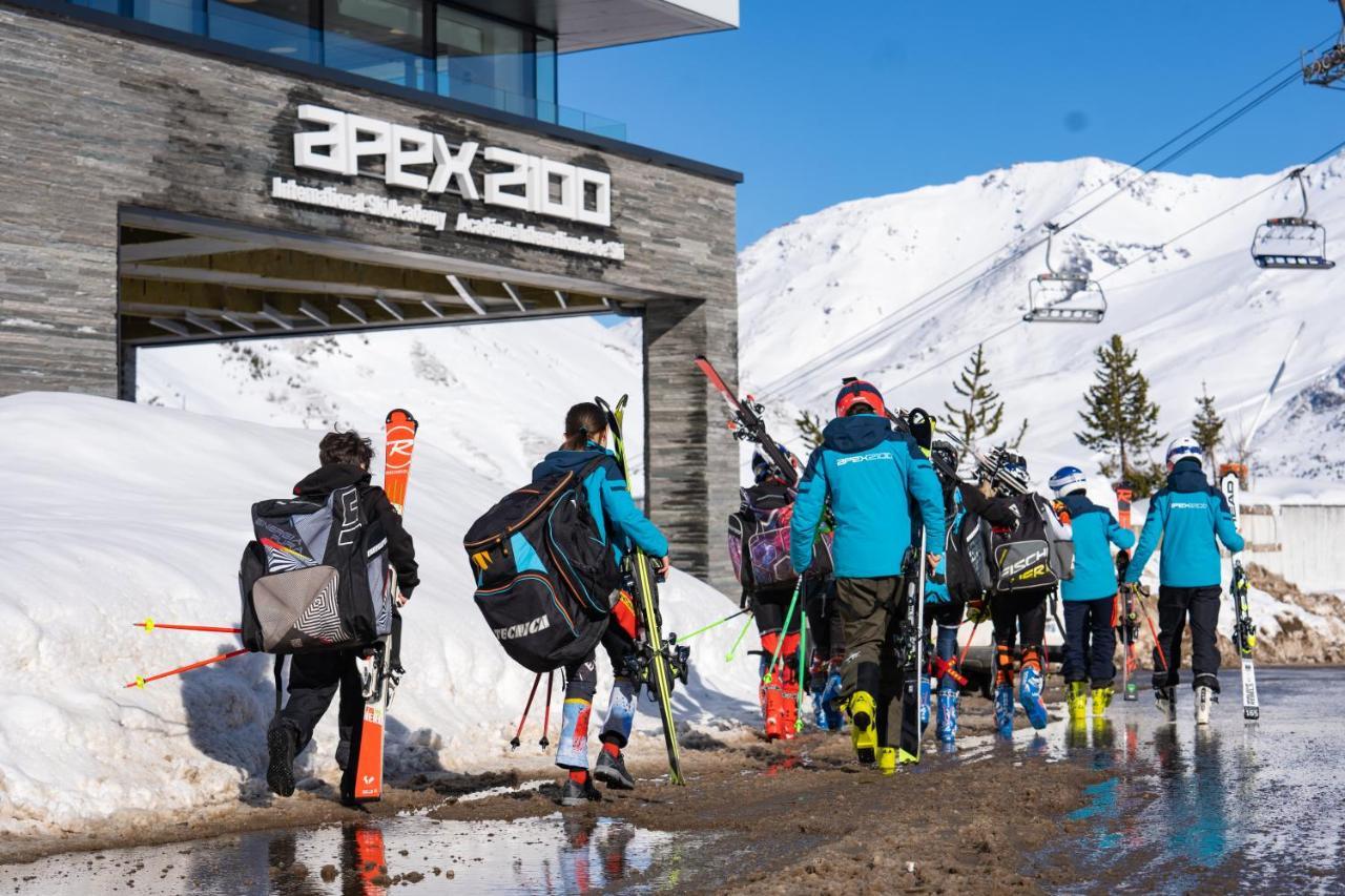 Apex2100 International Academy * Tignes